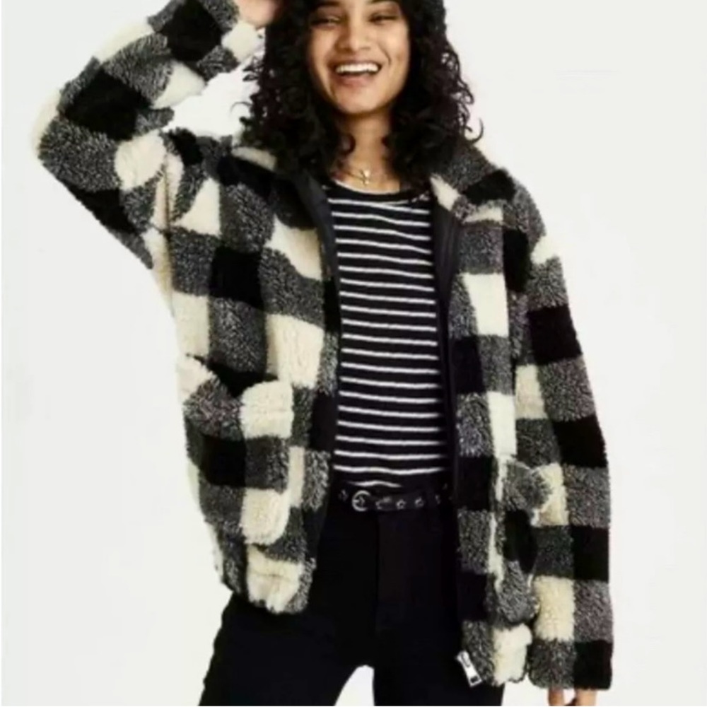 American Eagle fuzzy sherpa bomber jacket | Size S